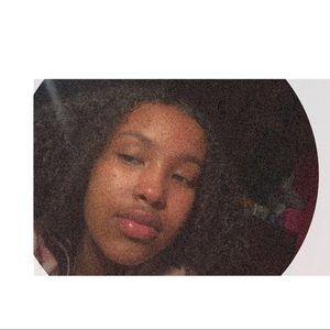 Meet your Posher, Saadia